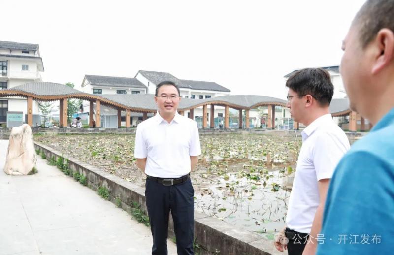 庞佑成调研村级阳光用工“一库三公开”工作