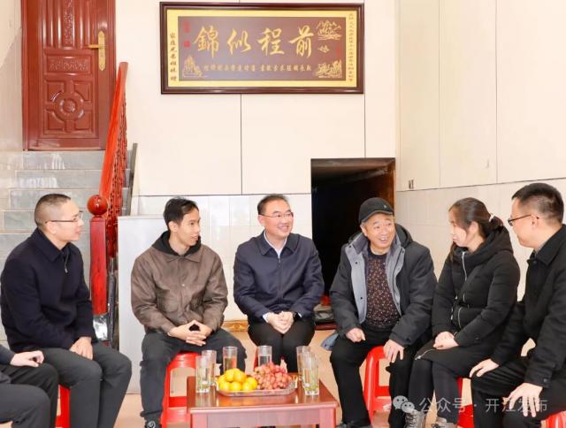 庞佑成看望慰问成都世运会冠军高久尚