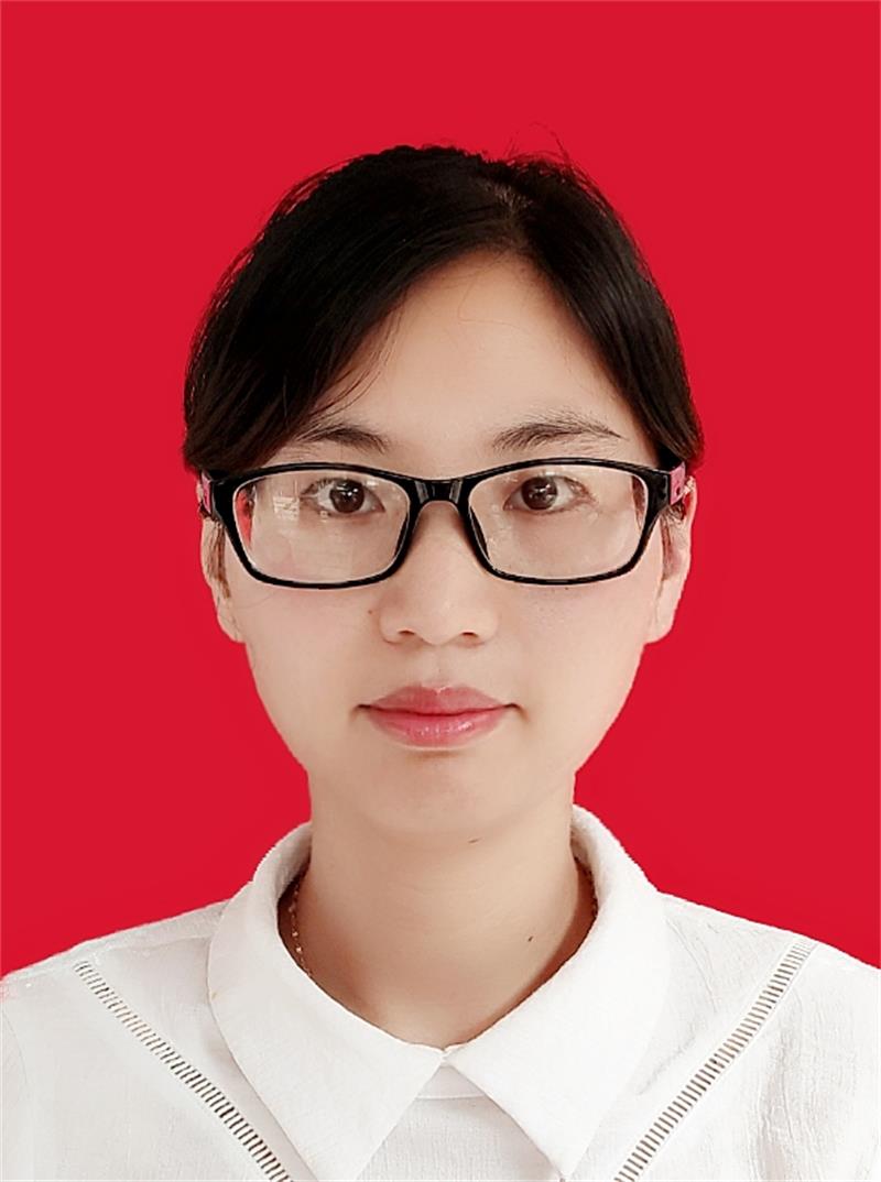 王小丽证件照.jpg