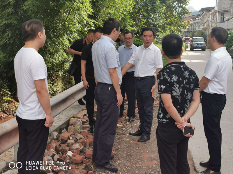 罗书记巡河（7-30）-2_副本.jpg