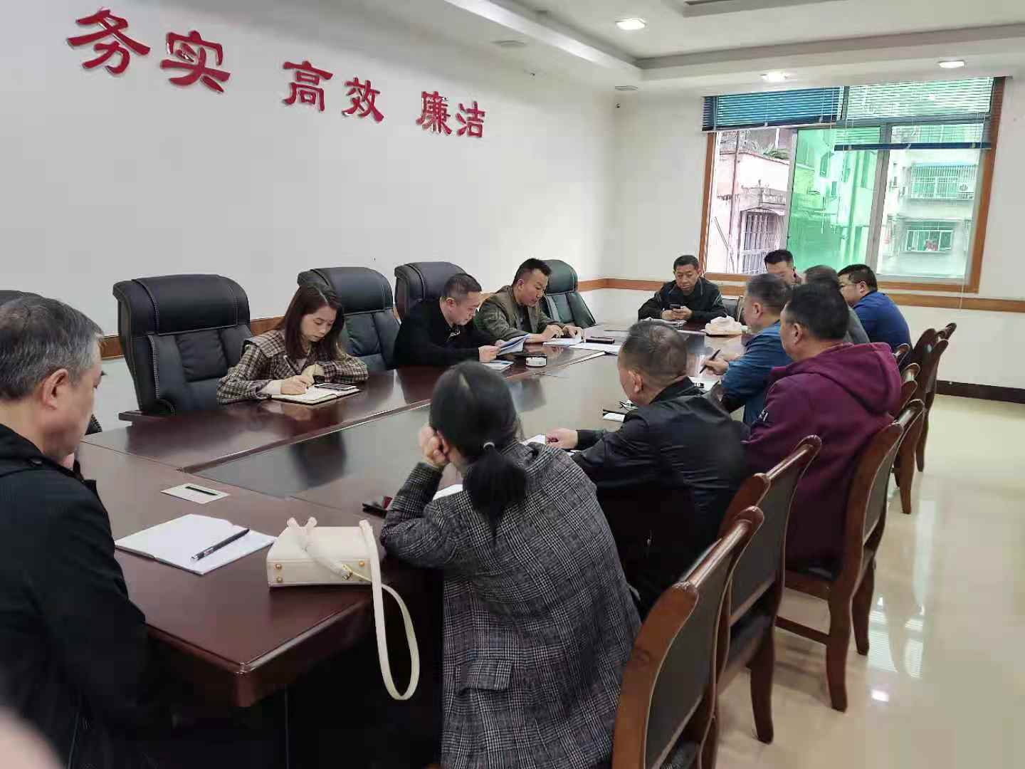 传达五次党代会2.png